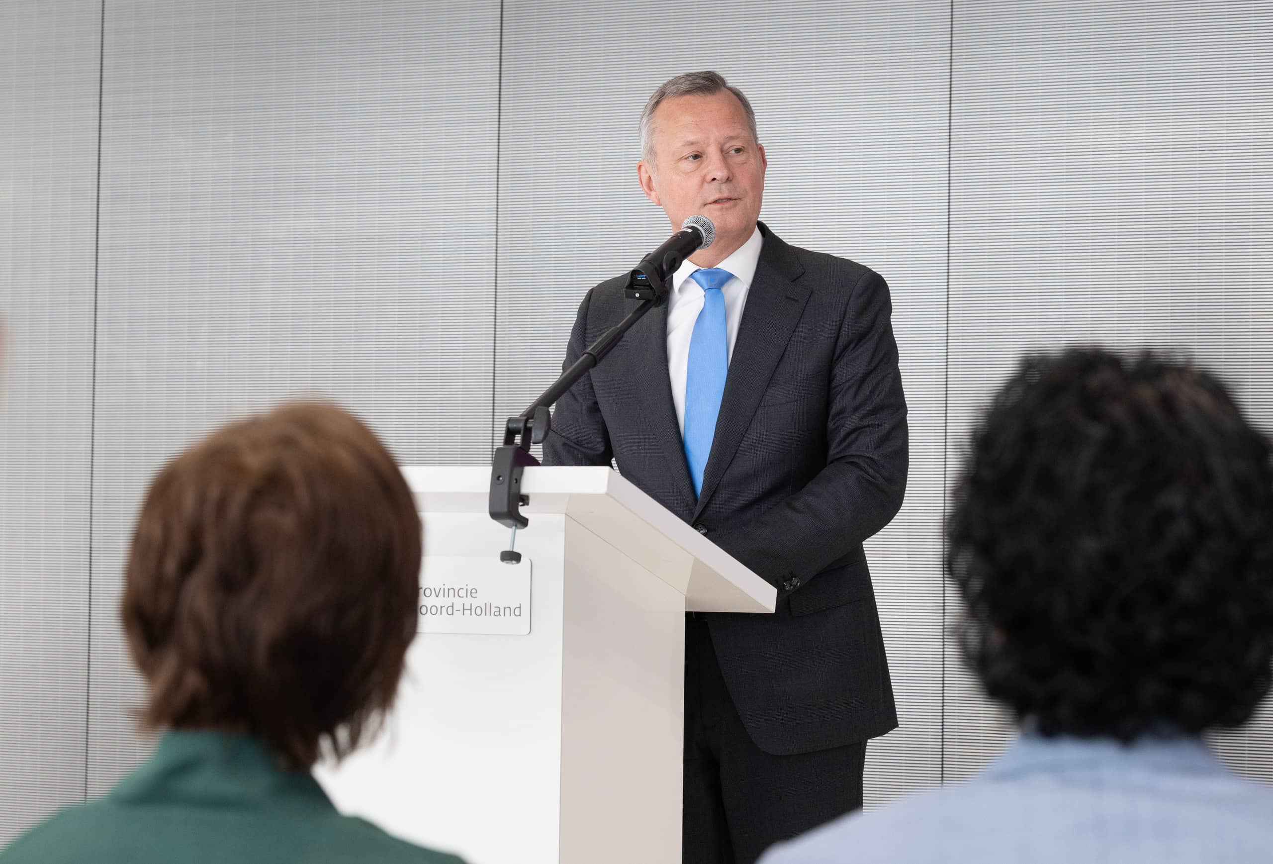 Wijs naar de wet 2025 - Commissaris van de Koning Arthur van Dijk