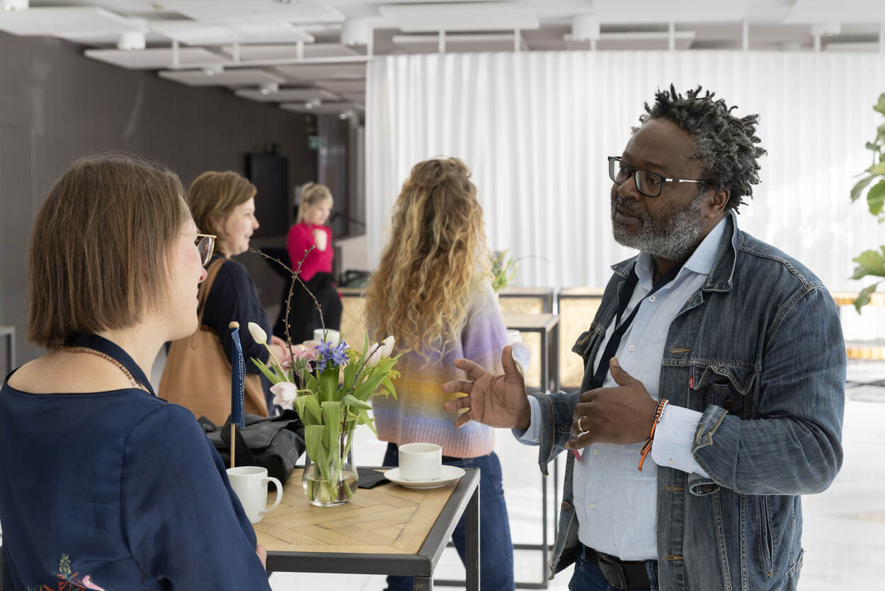 Wijs naar de wet - deelnemers in gesprek