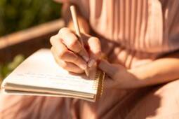 Hand die schrijft