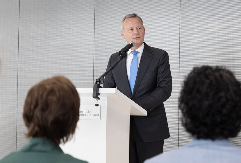 Wijs naar de wet 2025 - Commissaris van de Koning Arthur van Dijk