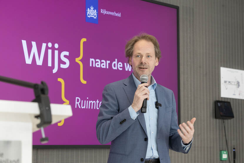 Wijs naar de wet 2025 - Bart Snels